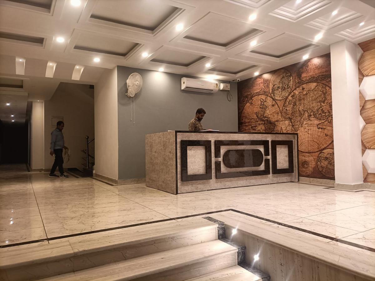 Hotel Tark Inn Near Igi Airport Нью-Дели Экстерьер фото